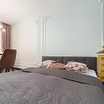 7apartments Przy Termach Cieplickich アパート イェレニャ・グーラ