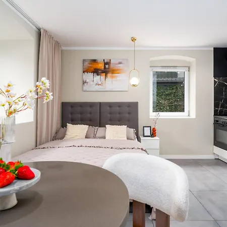 7apartments Przy Termach Cieplickich アパート イェレニャ・グーラ