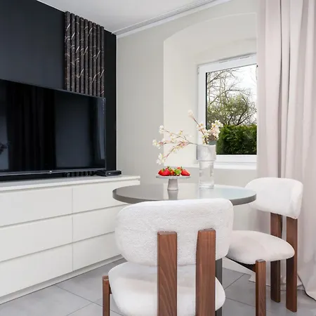 7apartments Przy Termach Cieplickich * イェレニャ・グーラ